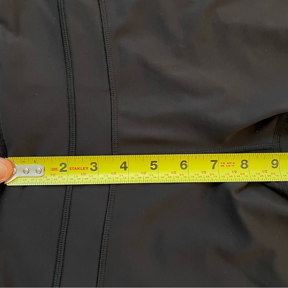 Lululemon Run Inspire Crop Women's Size 6 Black White Dots Leggings - Picture 9 of 13